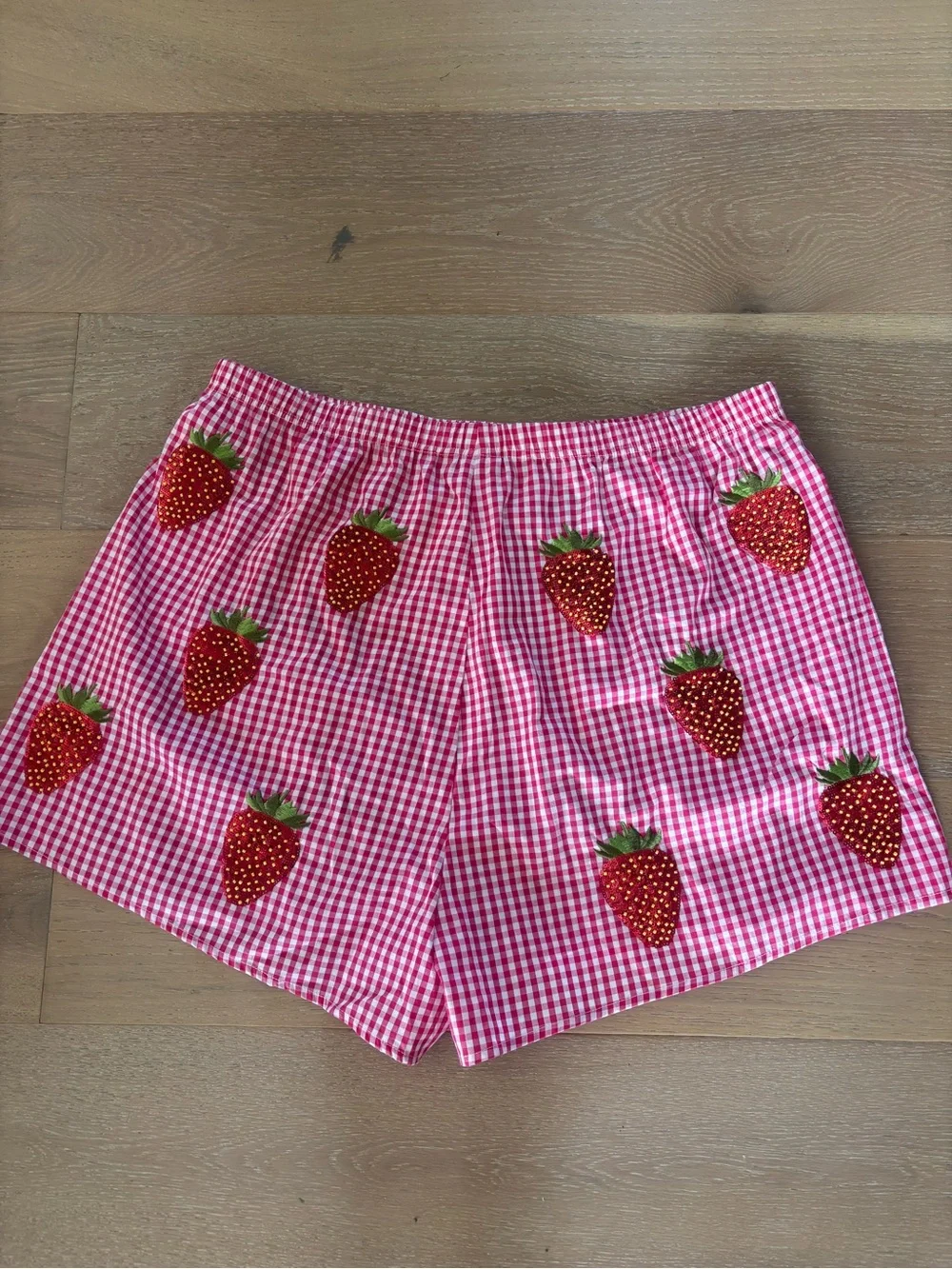 Queen Of Sparkles Gingham Beaded Strawberry Shorts Red White XXL NWT Sequin - Picture 10 of 10